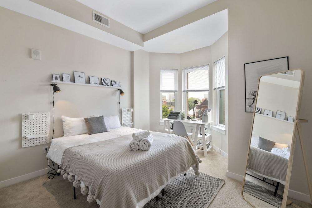 Divine Lorraine Apartment Hotel