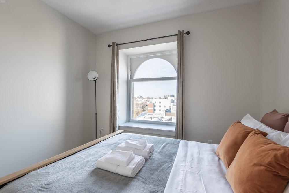 Divine Lorraine Apartment Hotel