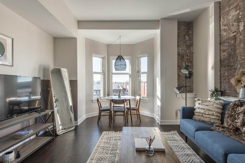 Divine Lorraine Apartment Hotel