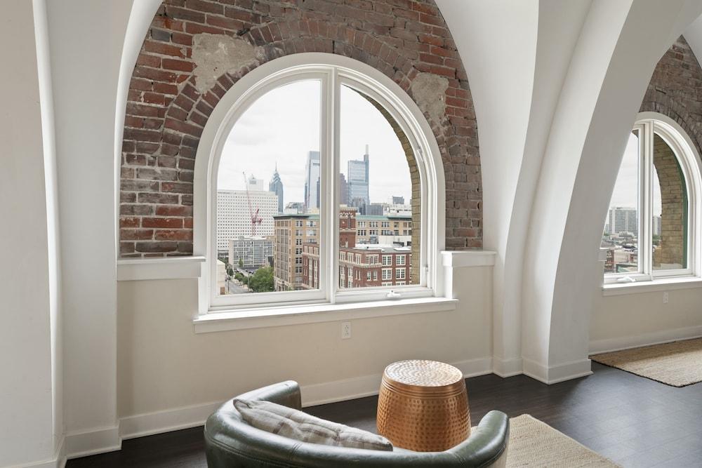 Divine Lorraine Apartment Hotel