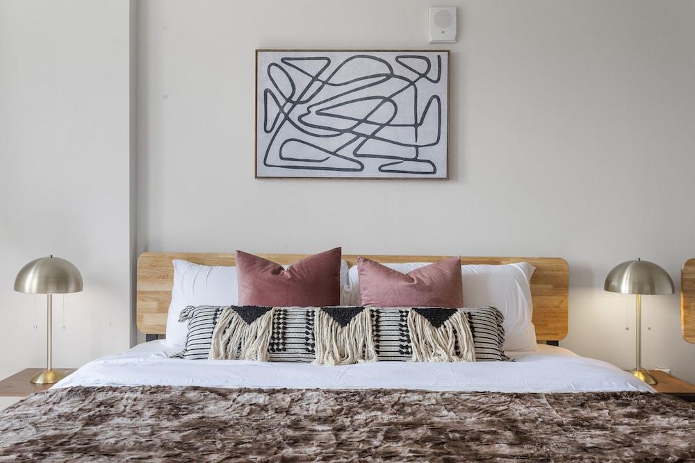 Divine Lorraine Apartment Hotel