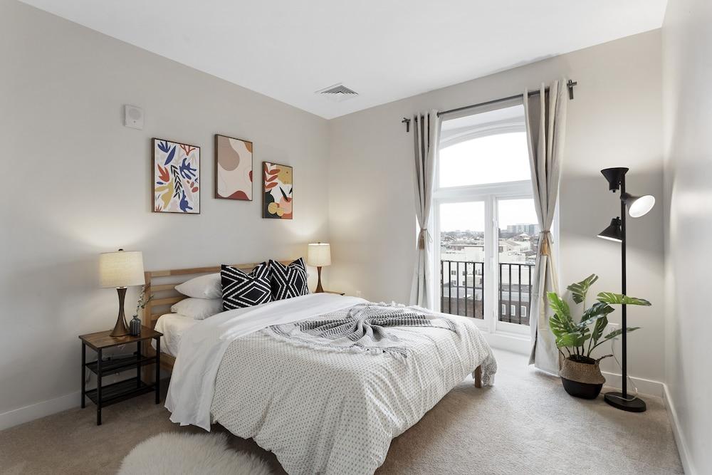 Divine Lorraine Apartment Hotel