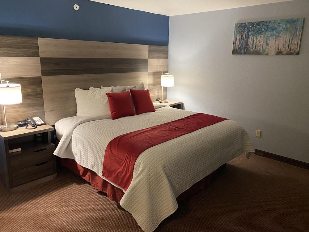 Garnett Inn & RV Park