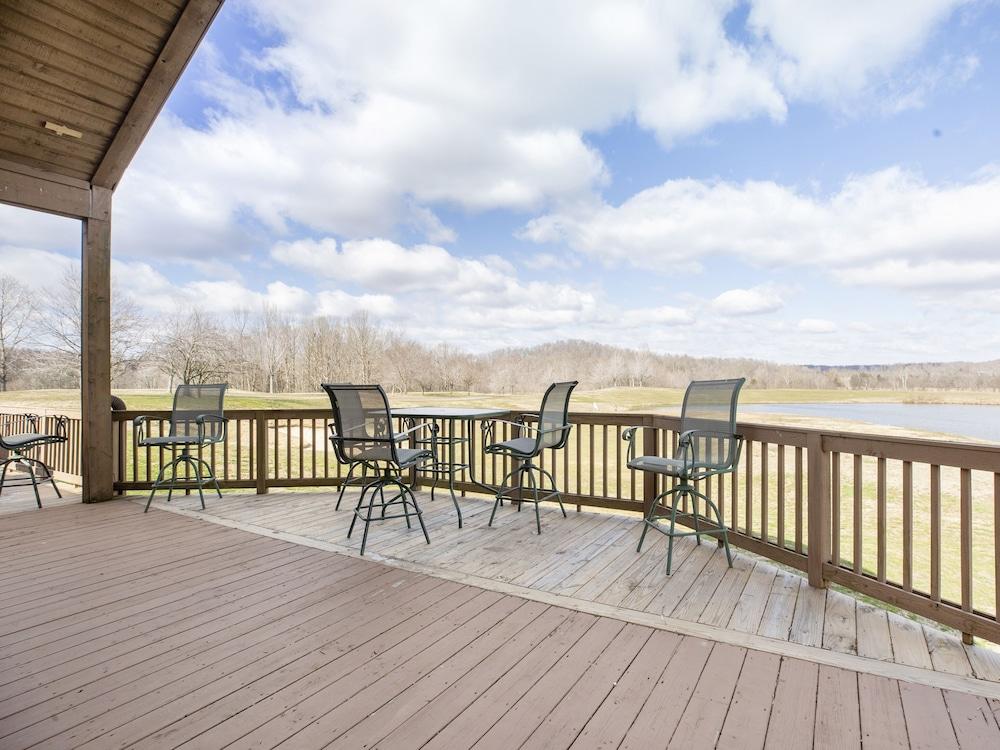 Hotel Falls Of Rough KY Route 110 by OYO Rooms