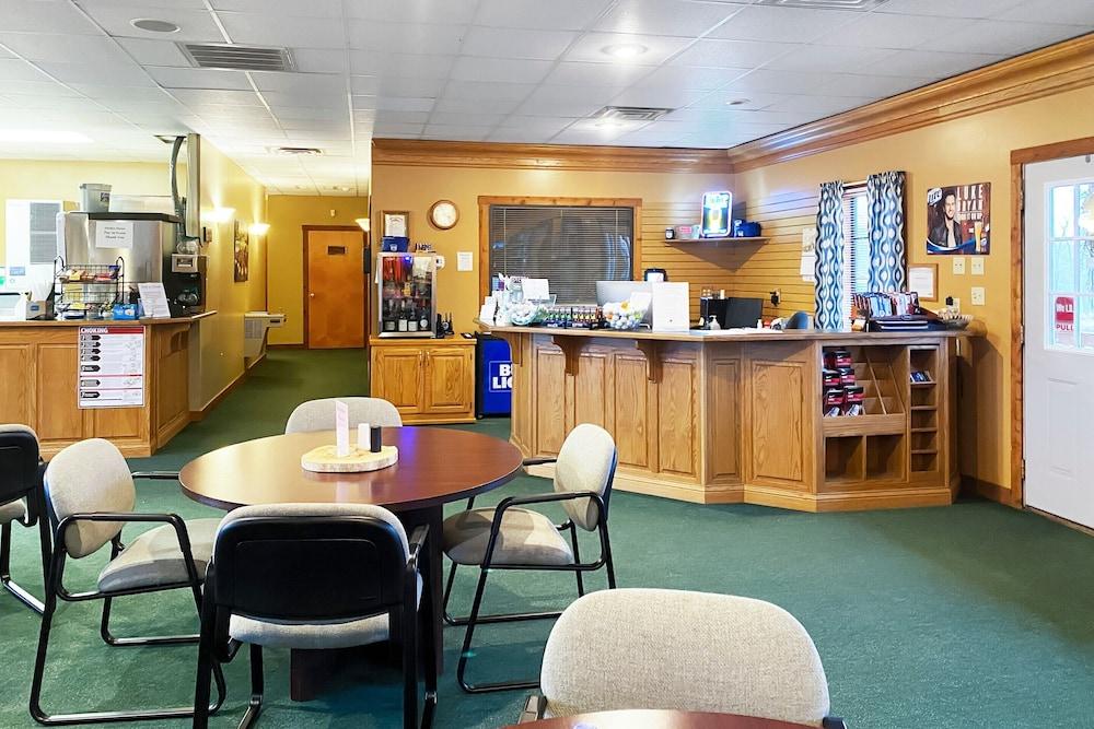 Hotel Falls Of Rough KY Route 110 by OYO Rooms