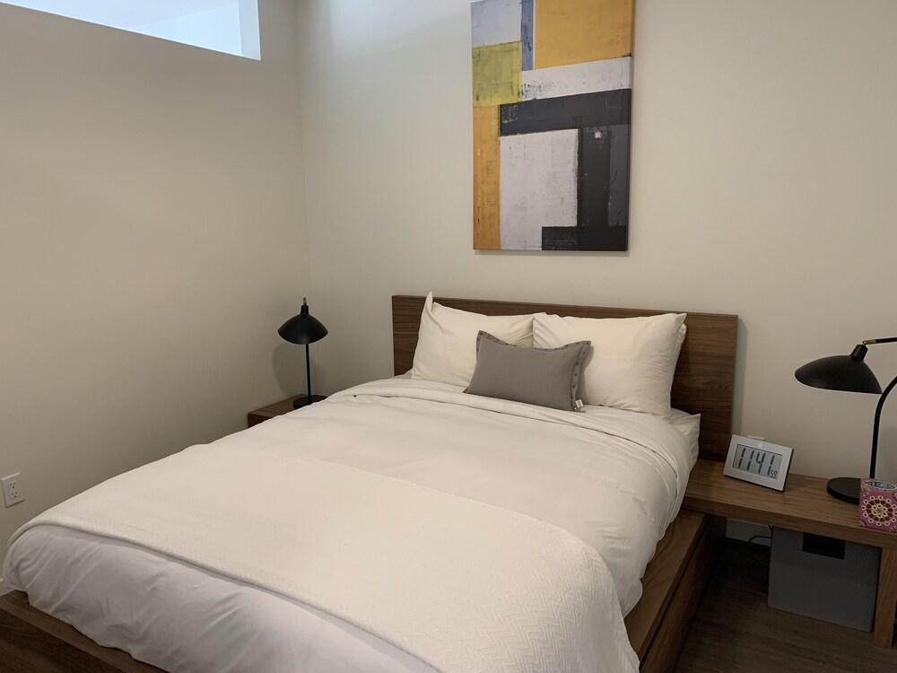 Domicile Suites at Marina SLU