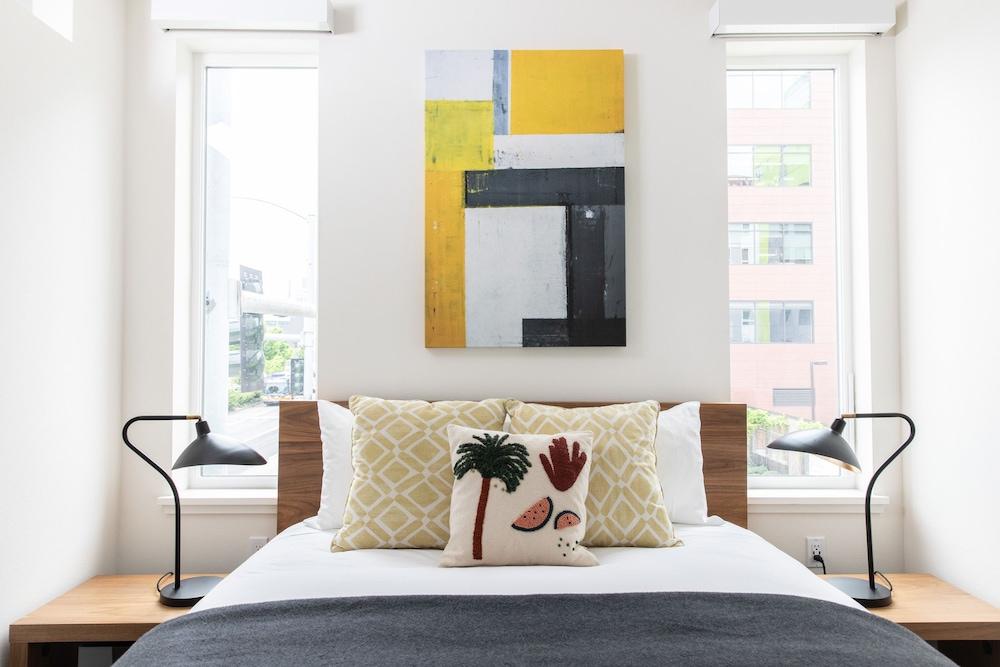 Domicile Suites at Marina SLU
