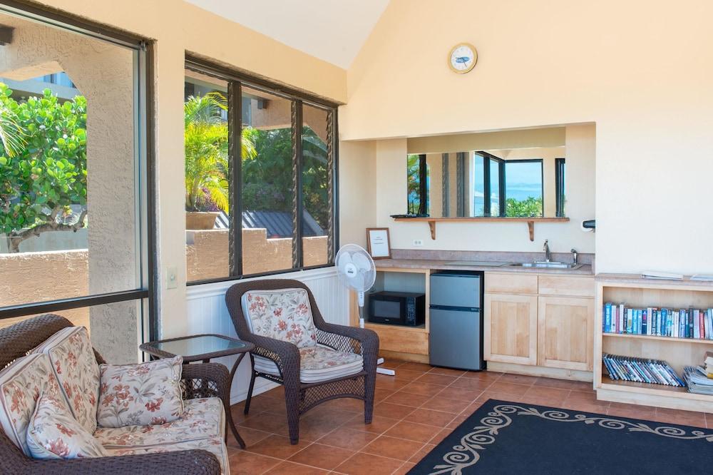 Kona Pacific Condominium