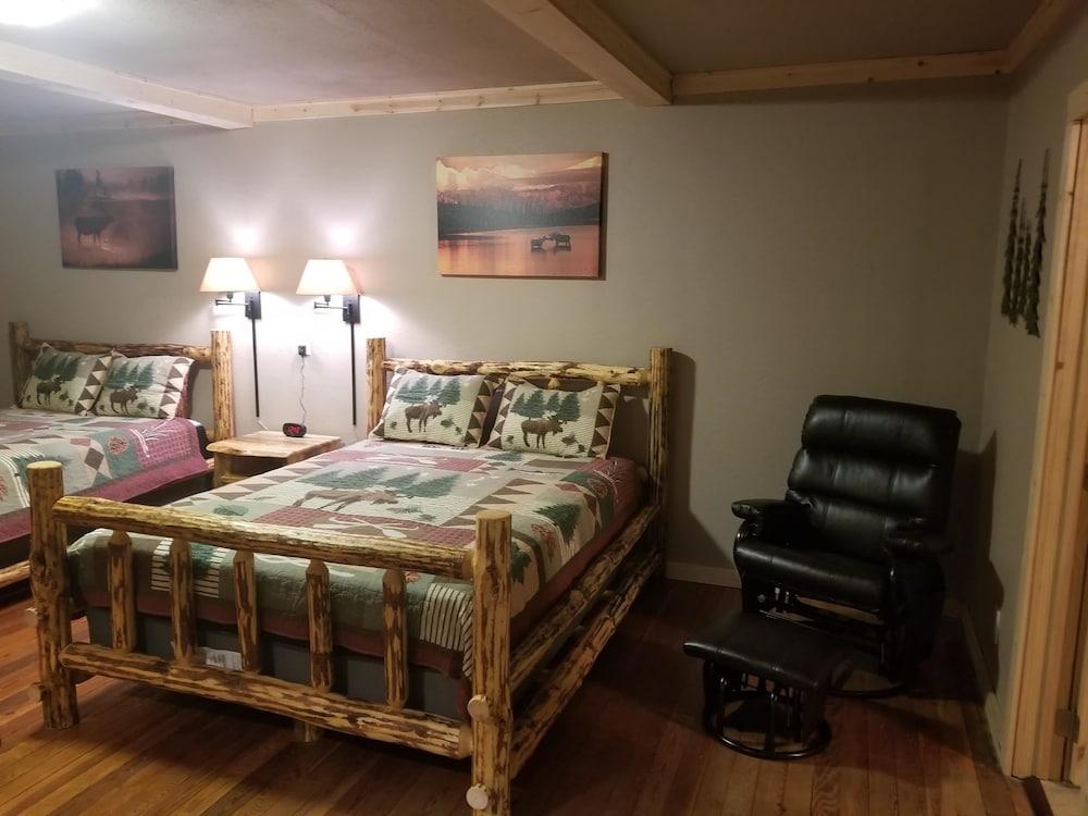 Carriage House Inn