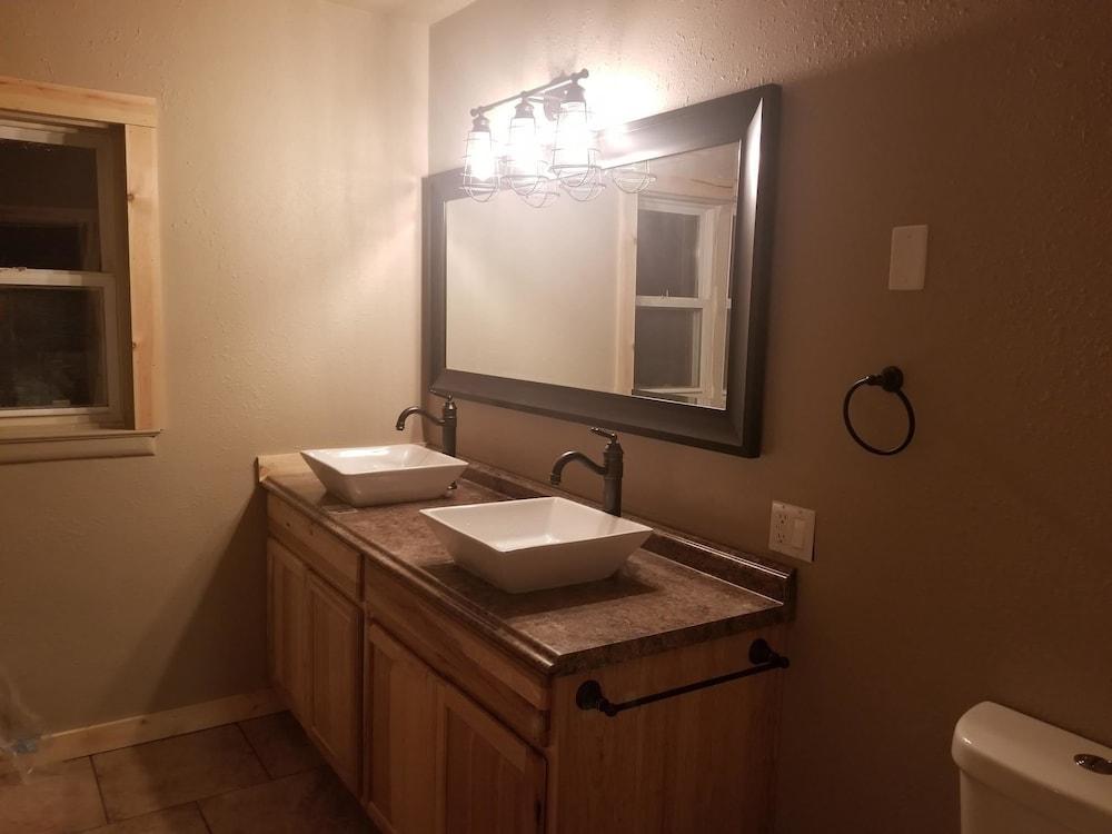 Carriage House Inn