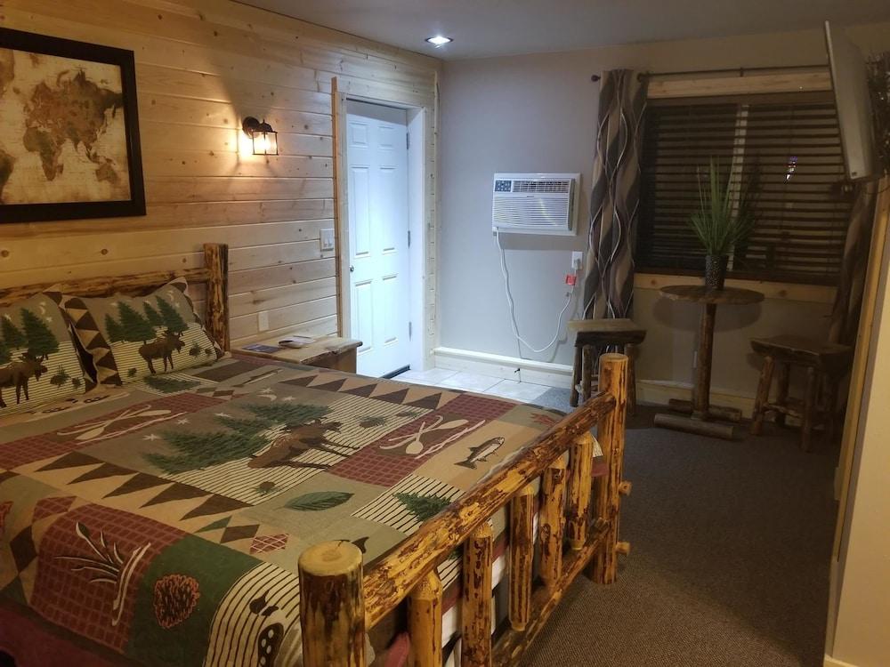 Carriage House Inn