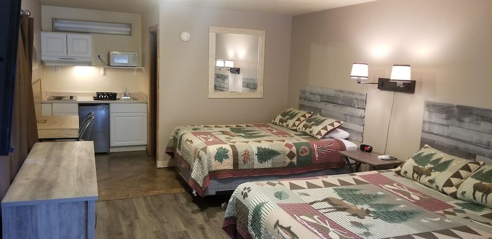 Carriage House Inn
