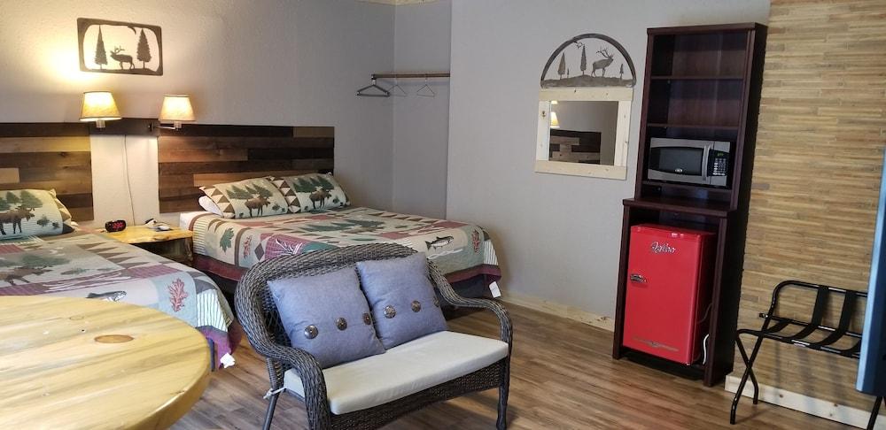 Carriage House Inn