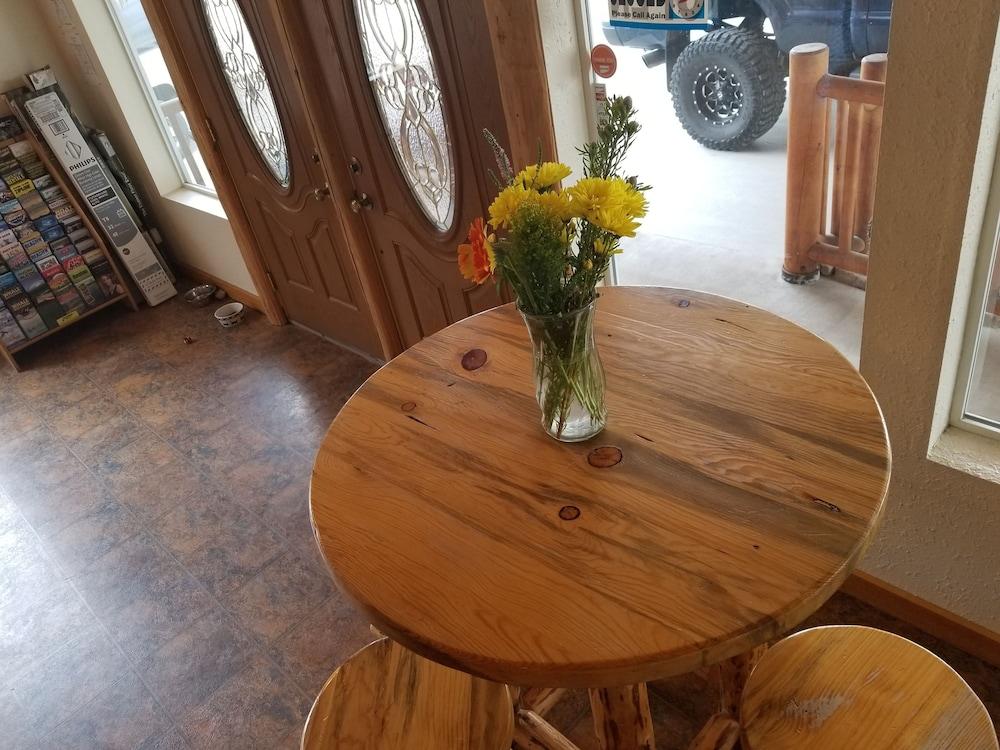Carriage House Inn
