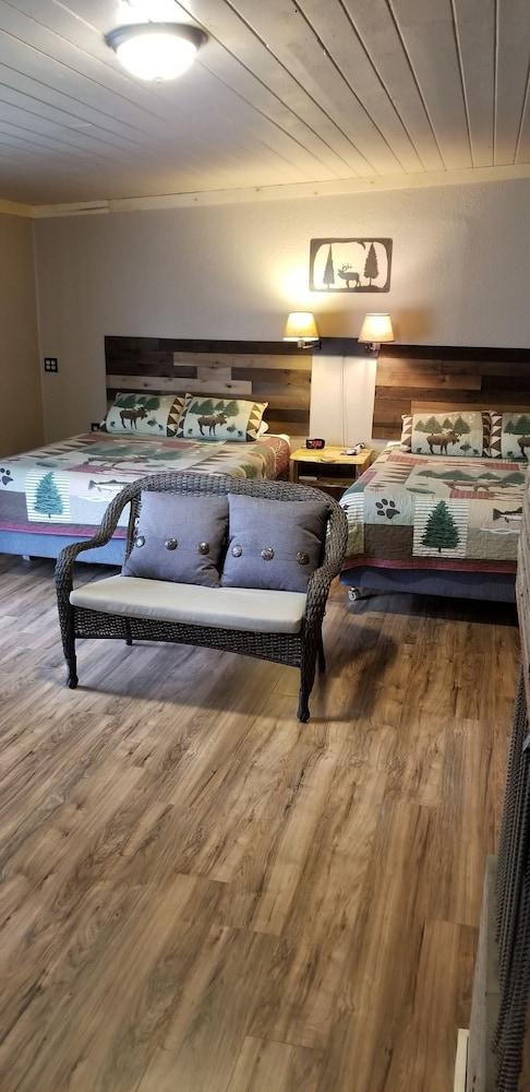 Carriage House Inn
