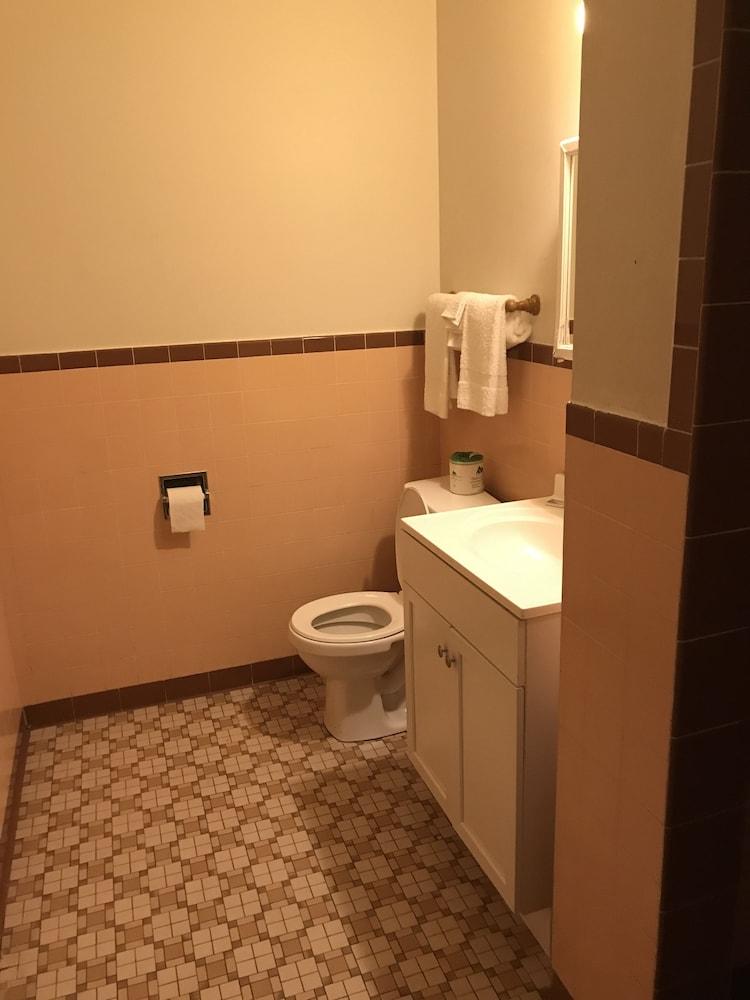 New West Motel
