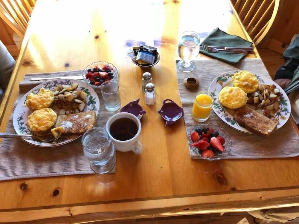 The Blue Heron Bed & Breakfast