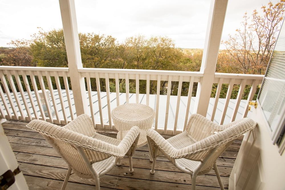 Gruene River Hotel & Retreat
