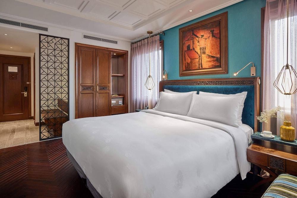 Peridot Grand Hotel & Spa By Aira