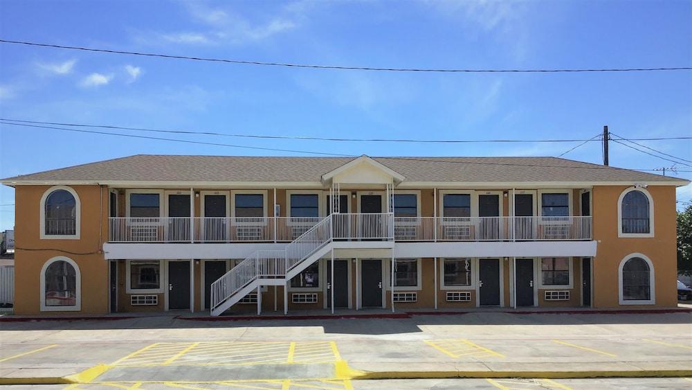 Hwy 59 Motel