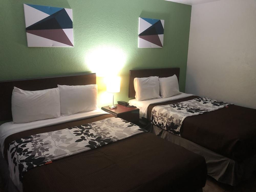 Hwy 59 Motel