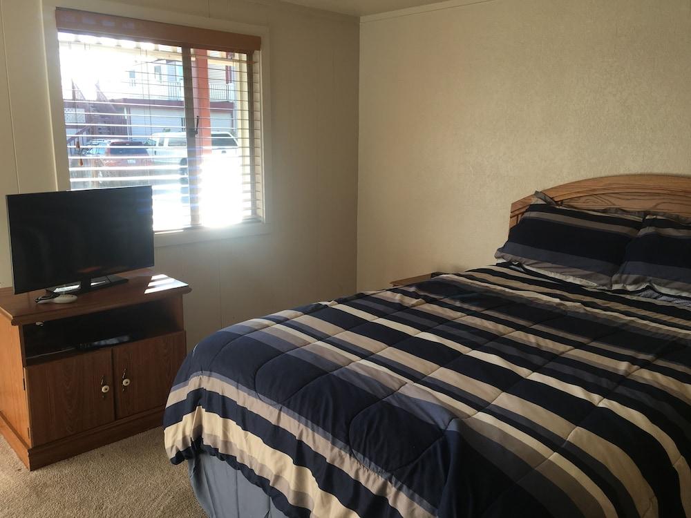 The Tyee Restaurant And Motel