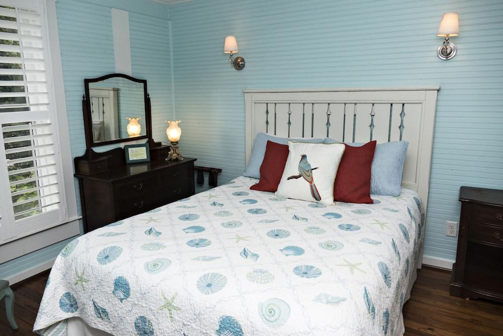 Beachview Bed And Breakfast