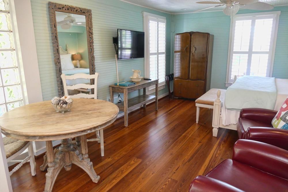 Beachview Bed And Breakfast