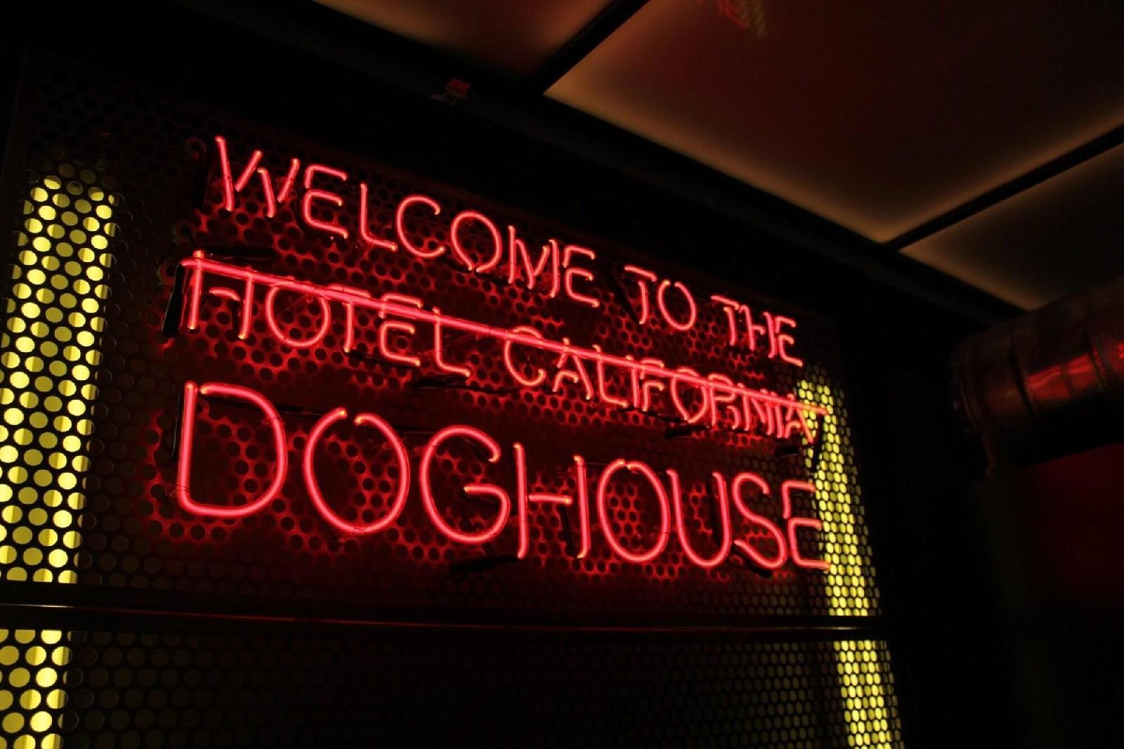 Doghouse Hotel & Brewery