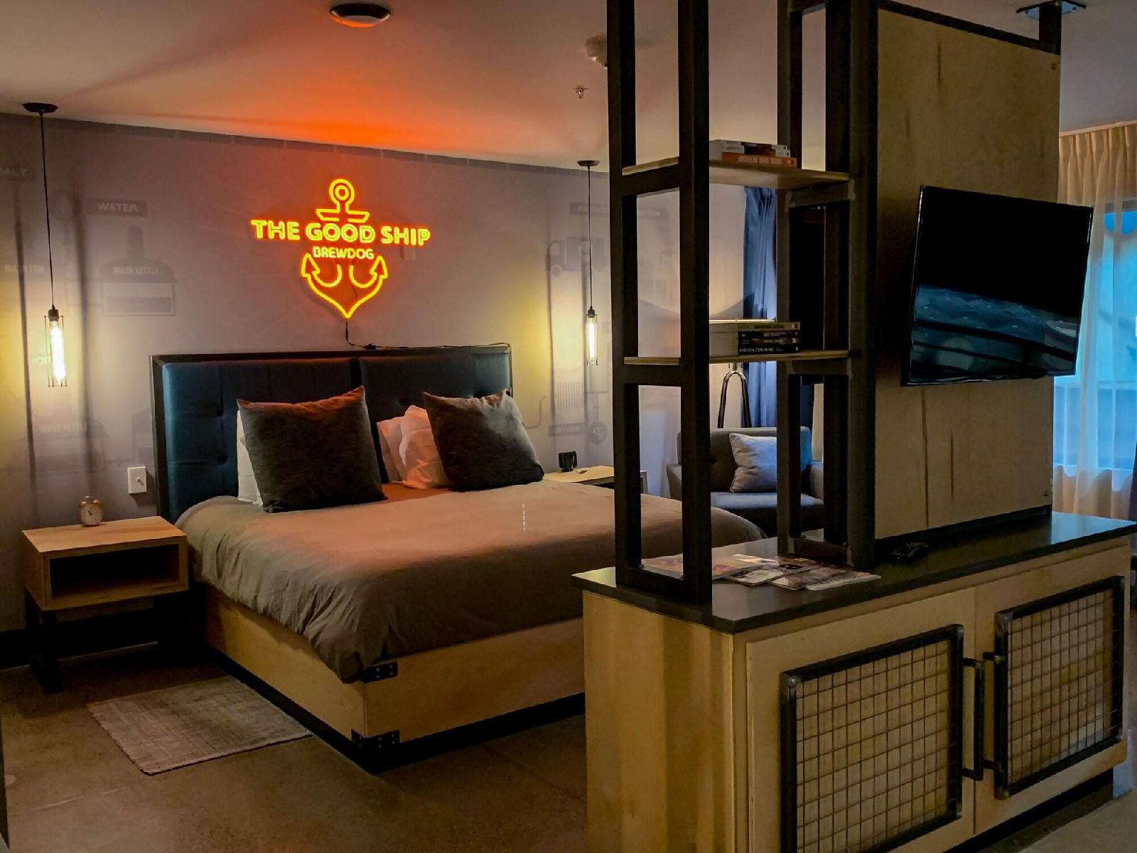 Doghouse Hotel & Brewery