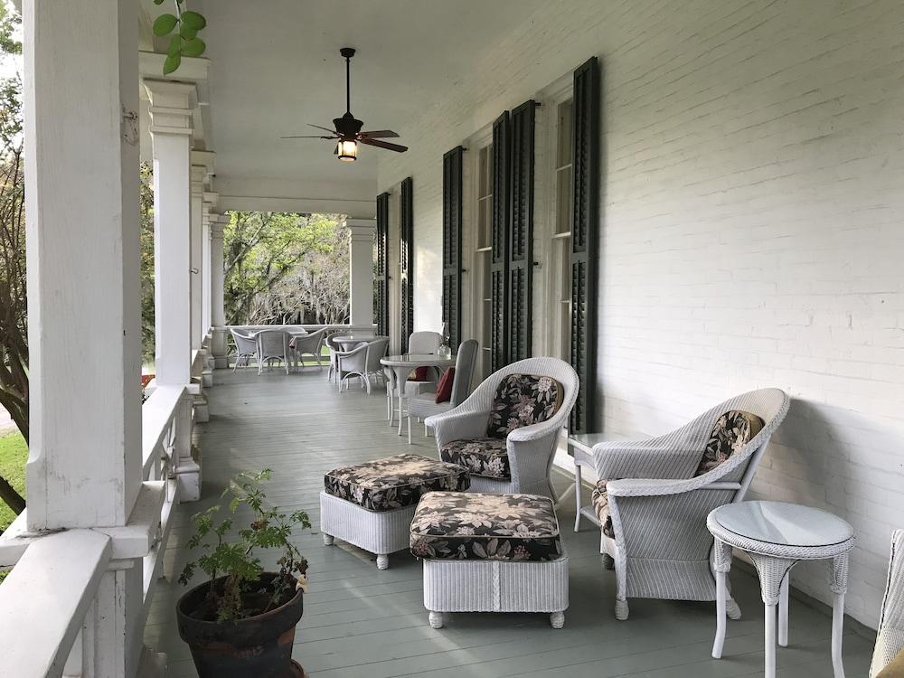 Canemount Plantation Inn