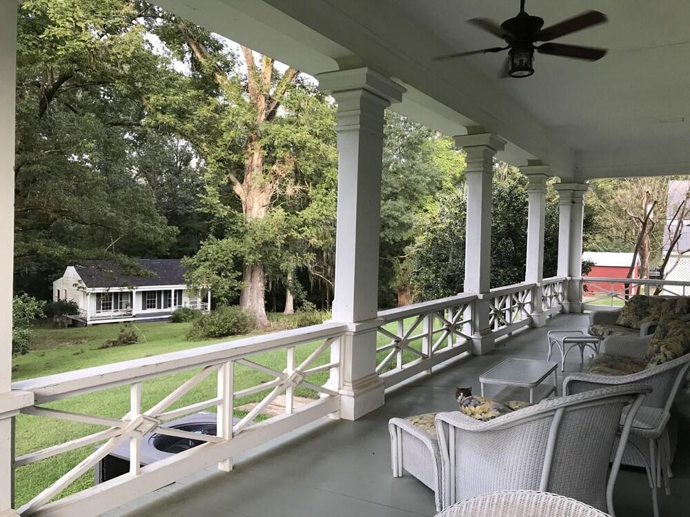 Canemount Plantation Inn