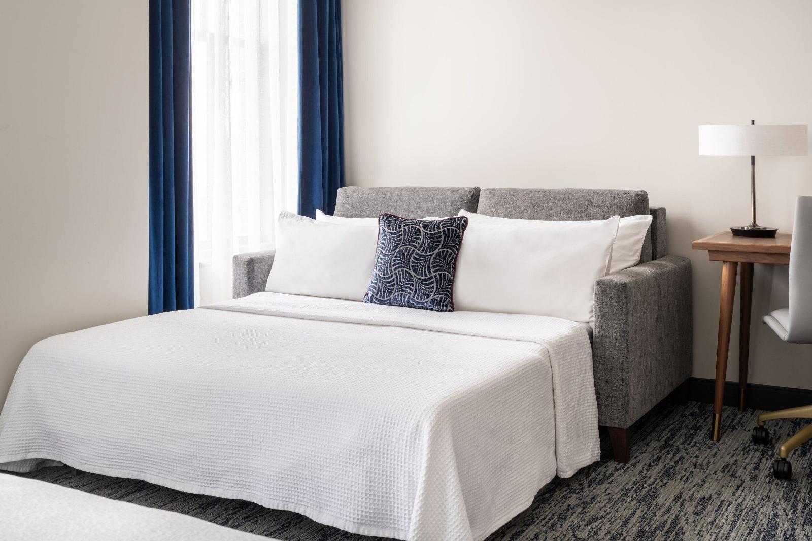 Blu-Tique Hotel