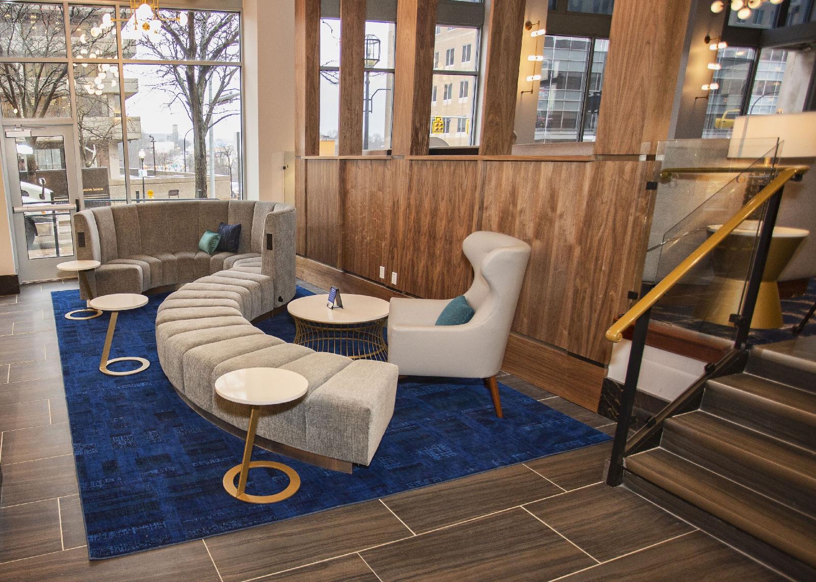 Blu-Tique Hotel