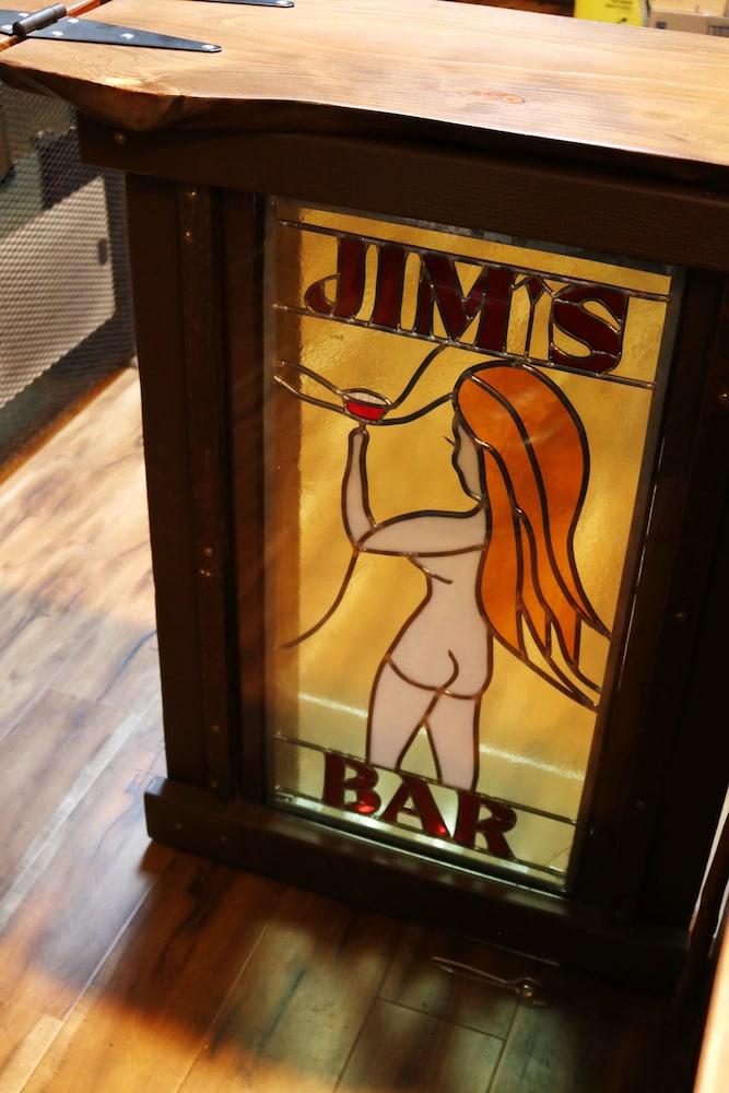 Happy Rock Inn