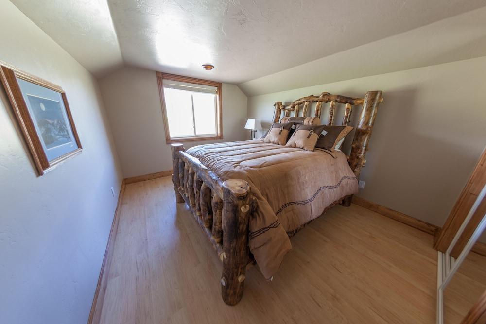 Star Valley Lodge