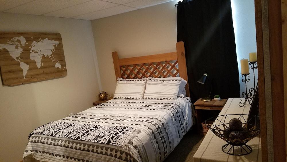 Drunk Duck Lodge