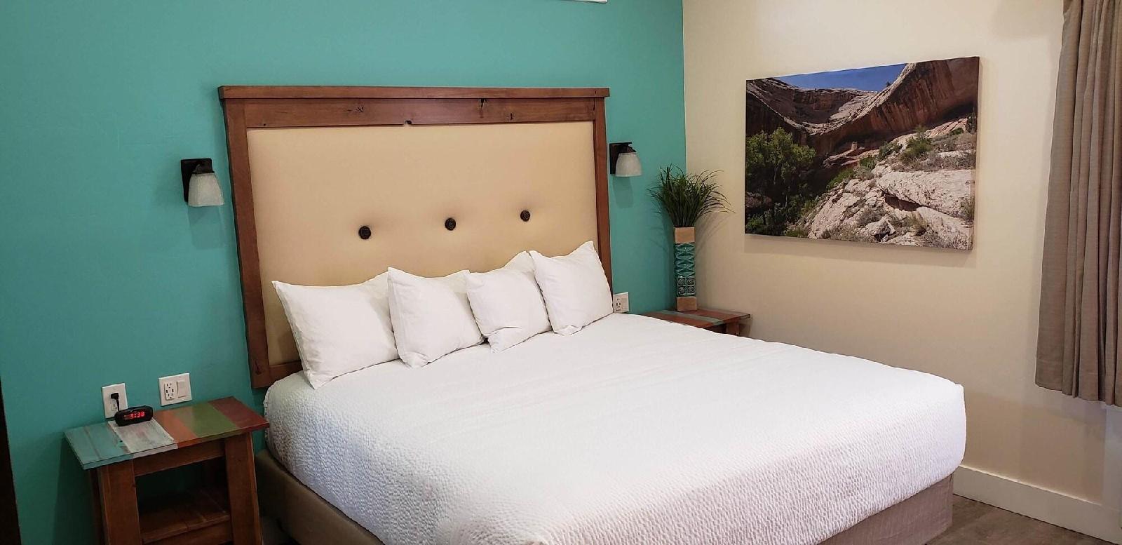 Bluff Dwellings Resort