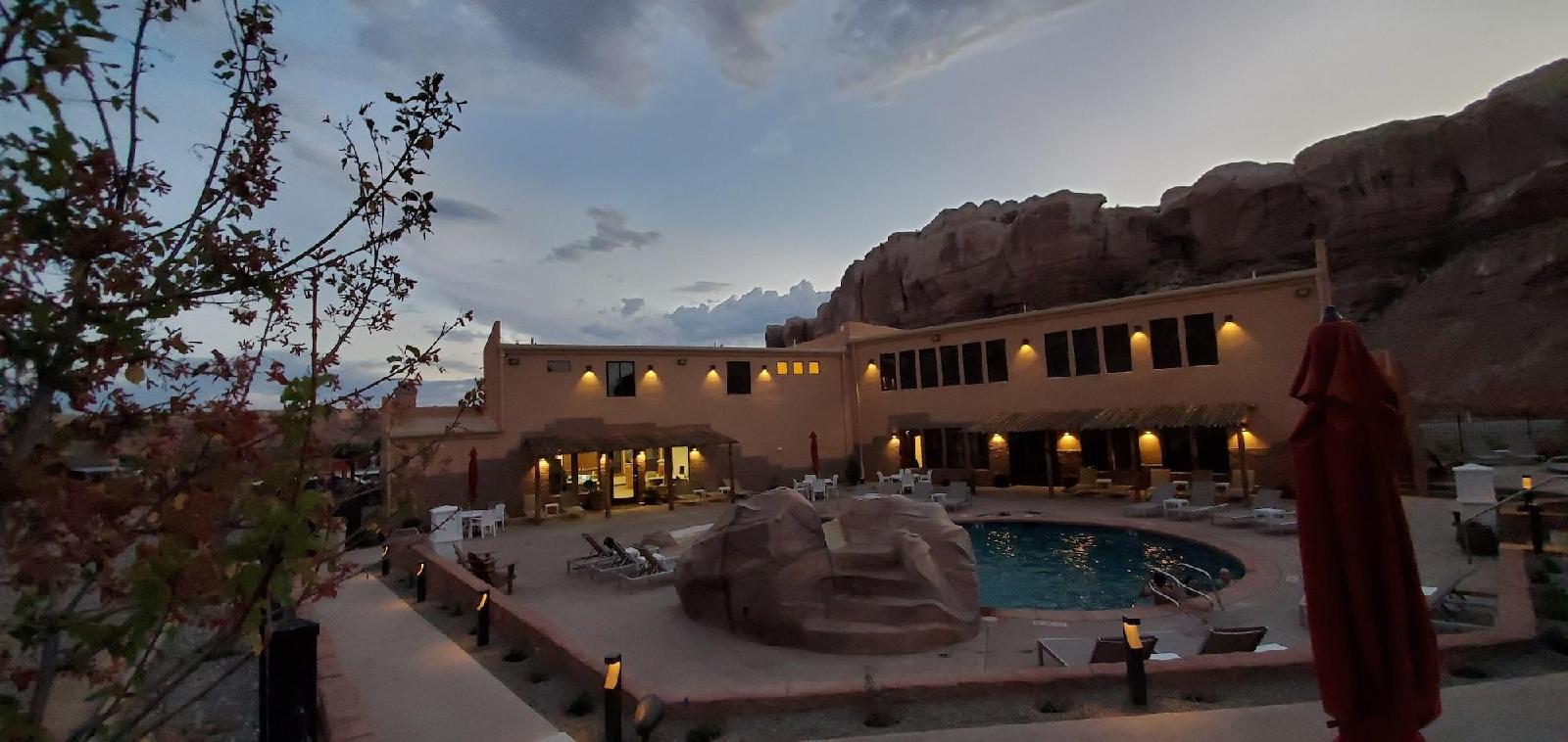 Bluff Dwellings Resort