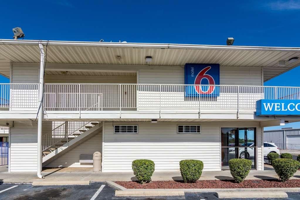 Motel 6 Lumberton