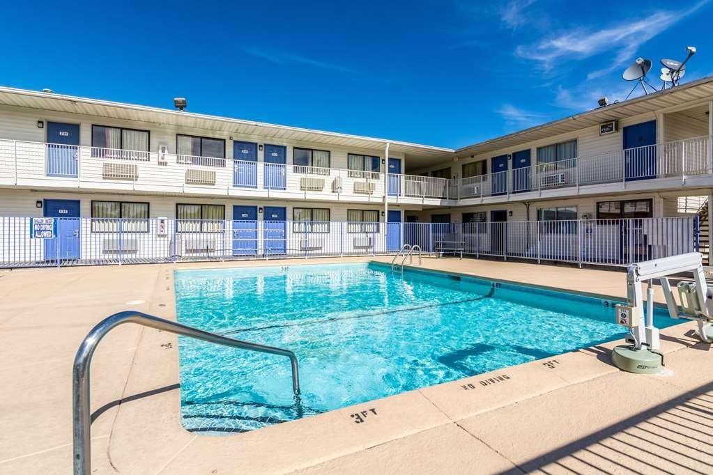 Motel 6 Lumberton