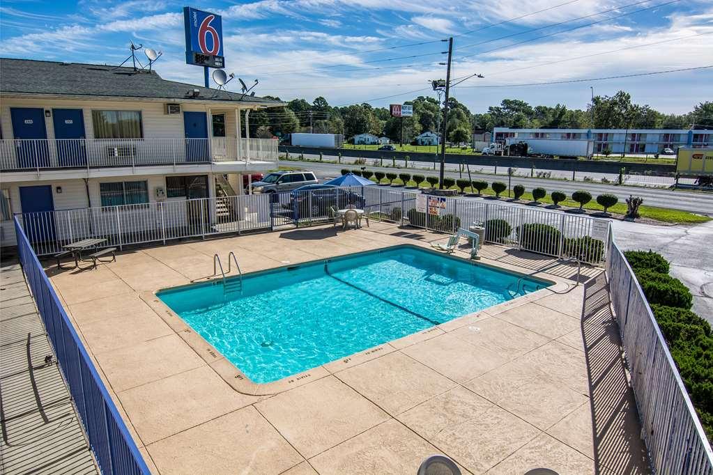 Motel 6 Lumberton