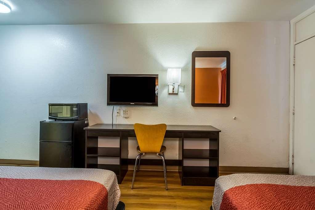 Motel 6 Lumberton