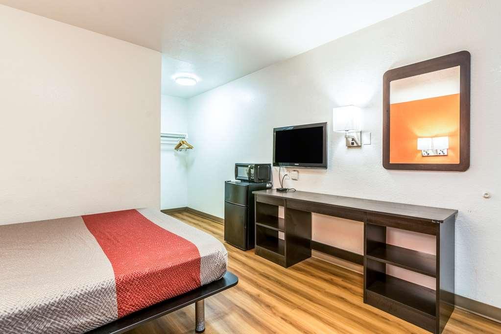 Motel 6 Lumberton