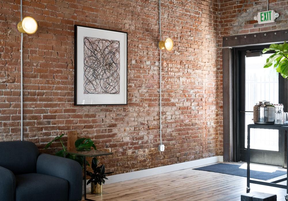 The Jesse Hotel & Bar