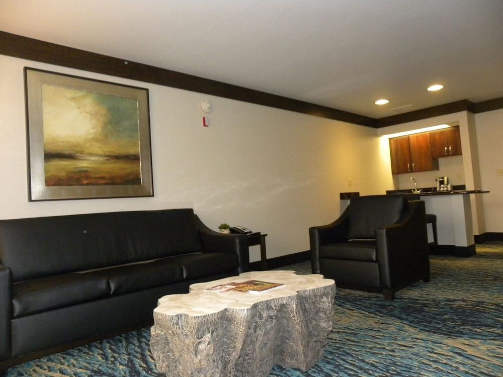 Ute Mountain Casino Hotel