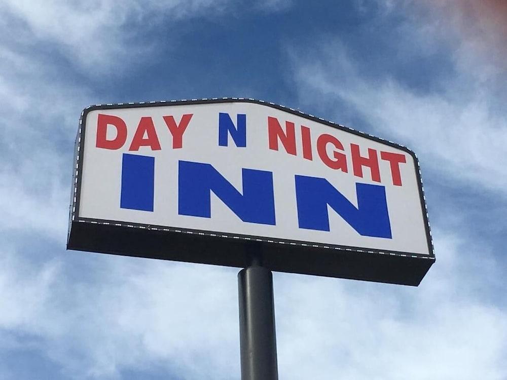 Day N Night Inn