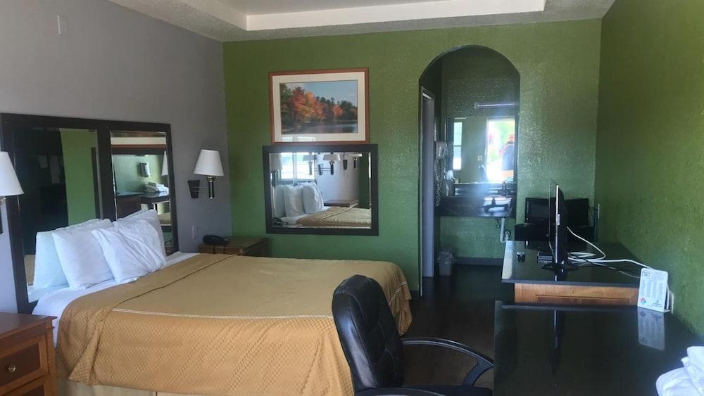 Day N Night Inn