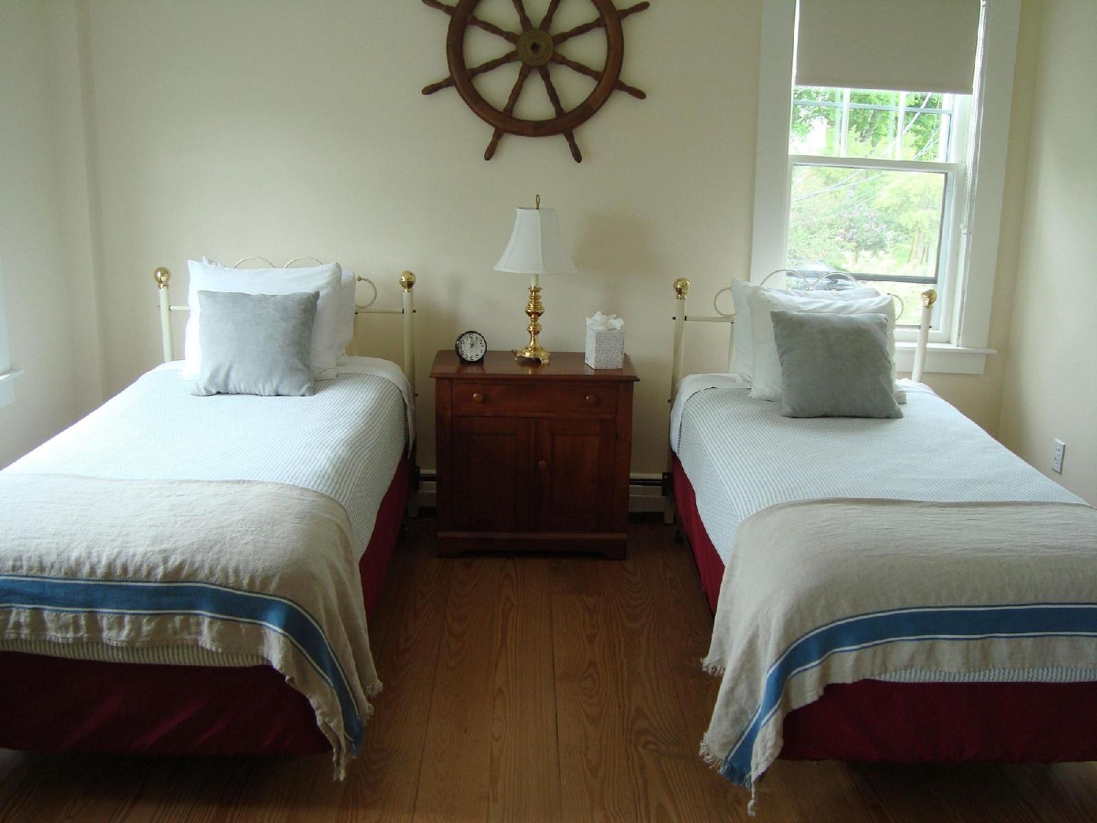 East Wind Inn