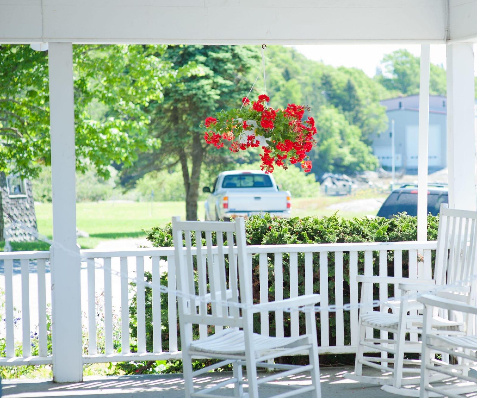 East Wind Inn
